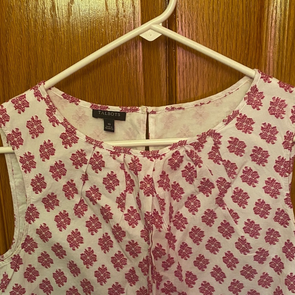 Talbots Pink and White Sleeveless Blouse - Picture 2 of 7